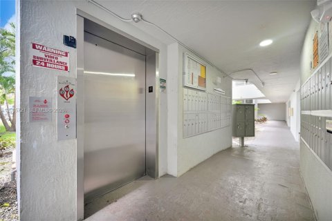 Купить кондоминиум в Майами, Флорида 2 спальни, 73.95м2, № 2086691 - фото 5
