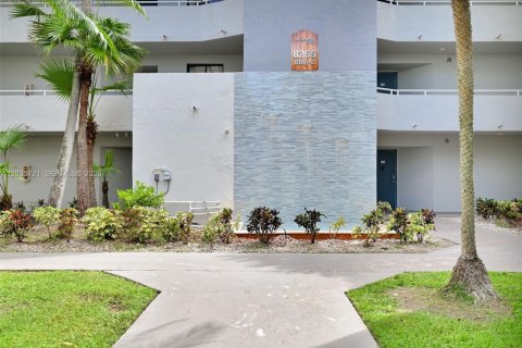 Купить кондоминиум в Майами, Флорида 2 спальни, 73.95м2, № 2086691 - фото 4