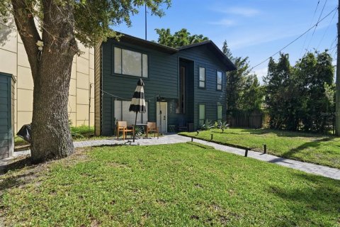 House in Orlando, Florida 3 bedrooms, 109.9 sq.m. № 2207215 - photo 9