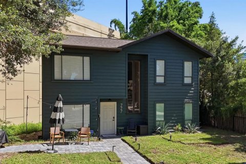 House in Orlando, Florida 3 bedrooms, 109.9 sq.m. № 2207215 - photo 6