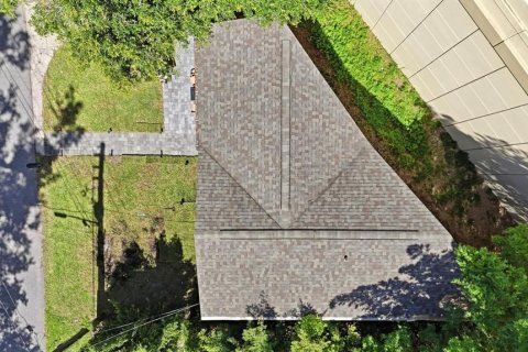 House in Orlando, Florida 3 bedrooms, 109.9 sq.m. № 2207215 - photo 12