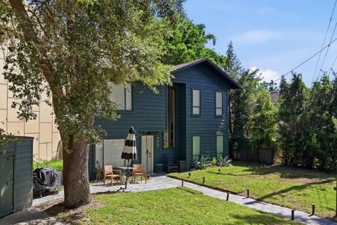 House in Orlando, Florida 3 bedrooms, 109.9 sq.m. № 2207215 - photo 4