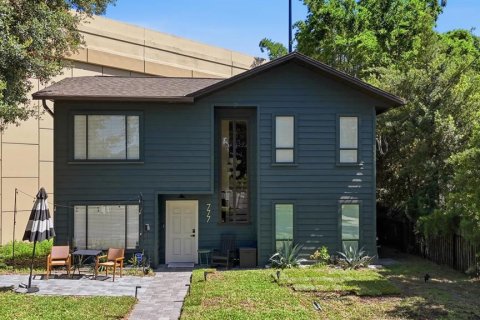 House in Orlando, Florida 3 bedrooms, 109.9 sq.m. № 2207215 - photo 2