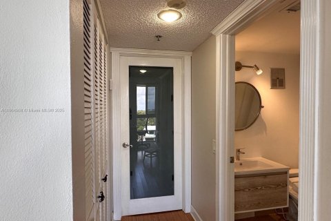 Condominio en venta en Miami Beach, Florida, 2 dormitorios, 100.8 m2 № 1896511 - foto 16