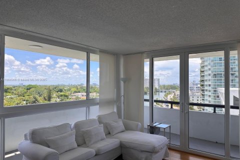 Condominio en venta en Miami Beach, Florida, 2 dormitorios, 100.8 m2 № 1896511 - foto 1