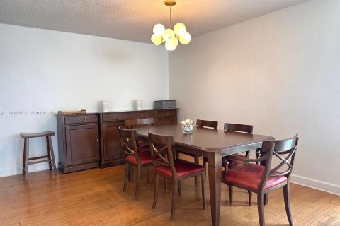 Condominio en venta en Miami Beach, Florida, 2 dormitorios, 100.8 m2 № 1896511 - foto 4