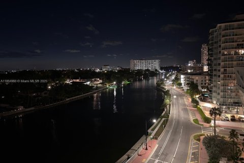Condominio en venta en Miami Beach, Florida, 2 dormitorios, 100.8 m2 № 1896511 - foto 24