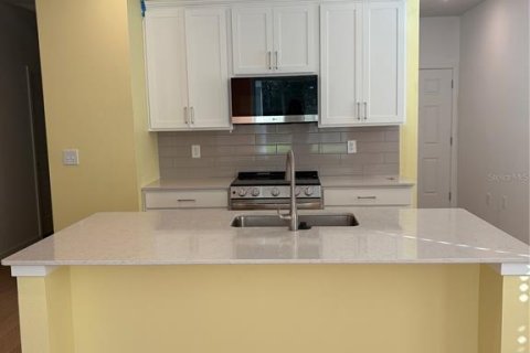 Villa ou maison à louer à Palm Coast, Floride: 4 chambres, 142.42 m2 № 2419623 - photo 3