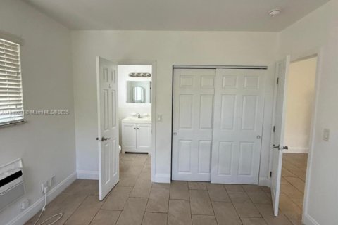 Villa ou maison à louer à Miami Beach, Floride: 2 chambres, 55.74 m2 № 1941359 - photo 7