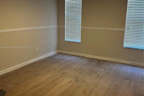 Villa ou maison à louer à Plantation, Floride: 4 chambres, 232.63 m2 № 2030426 - photo 15