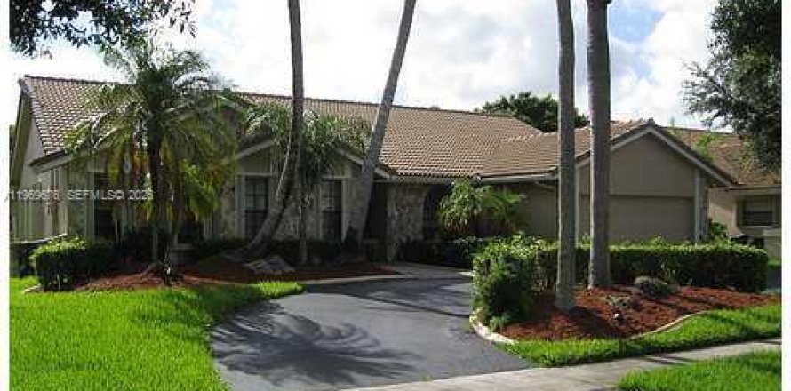 Villa ou maison à Plantation, Floride 4 chambres, 232.63 m2 № 2030426