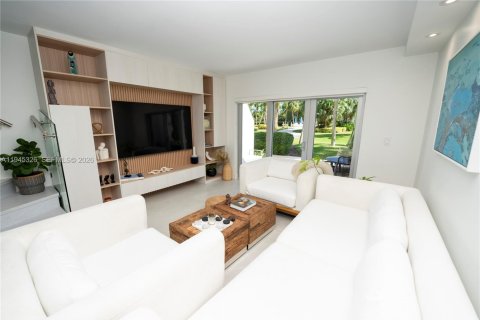 Touwnhouse à louer à Key Biscayne, Floride: 2 chambres, 96.8 m2 № 2001787 - photo 14