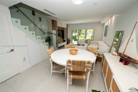 Touwnhouse à louer à Key Biscayne, Floride: 2 chambres, 96.8 m2 № 2001787 - photo 17