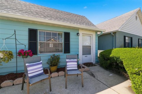 Condo in New Port Richey, Florida, 2 bedrooms  № 2214767