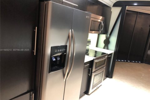 Condominio en venta en Aventura, Florida, 2 dormitorios, 177.44 m2 № 1994408 - foto 4