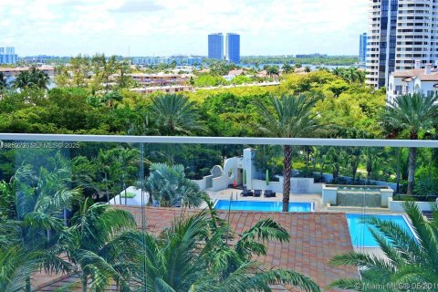 Condominio en venta en Aventura, Florida, 2 dormitorios, 177.44 m2 № 1994408 - foto 27