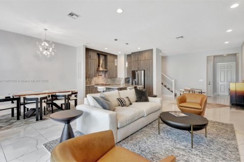 Adosado en venta en Palm Beach Gardens, Florida, 3 dormitorios, 199.18 m2 № 1896518 - foto 5