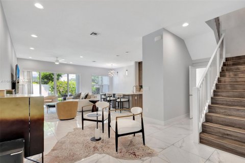 Adosado en venta en Palm Beach Gardens, Florida, 3 dormitorios, 199.18 m2 № 1896518 - foto 15