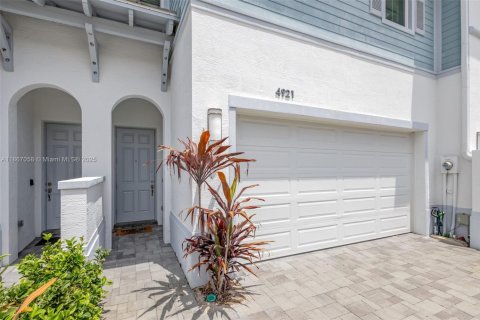 Adosado en venta en Palm Beach Gardens, Florida, 3 dormitorios, 199.18 m2 № 1896518 - foto 3