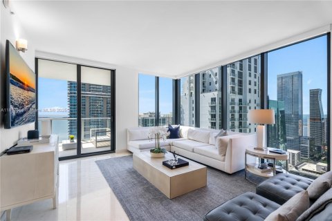 Condominio en venta en Miami, Florida, 3 dormitorios, 165.18 m2 № 1874377 - foto 1