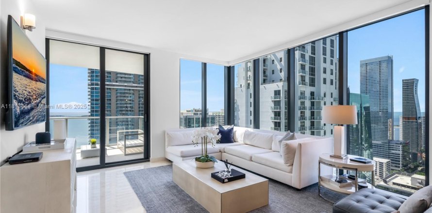 Condominio en Miami, Florida, 3 dormitorios  № 1874377