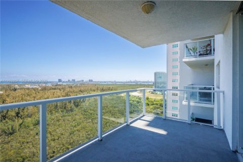 Купить кондоминиум в Норт-Майами, Флорида 3 спальни, 167.32м2, № 2056698 - фото 10