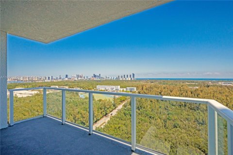 Купить кондоминиум в Норт-Майами, Флорида 3 спальни, 167.32м2, № 2056698 - фото 9