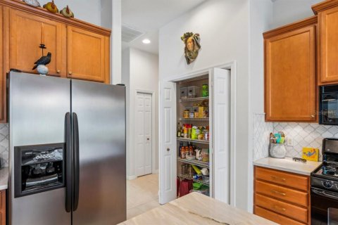 Casa en venta en Brooksville, Florida, 3 dormitorios, 206.43 m2 № 2386482 - foto 18