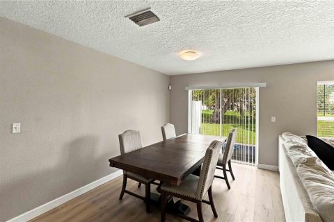 Touwnhouse à vendre à Riverview, Floride: 2 chambres, 128.76 m2 № 2384357 - photo 7