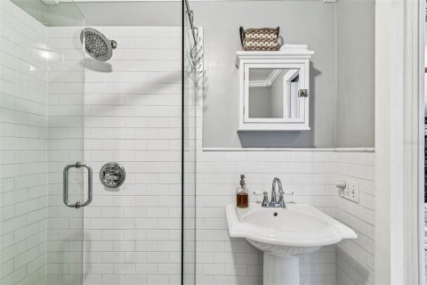 Casa en venta en Tampa, Florida, 3 dormitorios, 131.74 m2 № 2122081 - foto 30