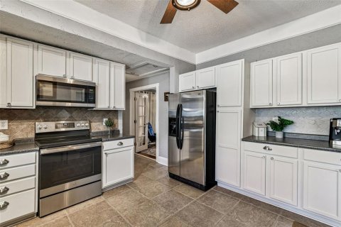 Casa en venta en Tampa, Florida, 3 dormitorios, 131.74 m2 № 2122081 - foto 19