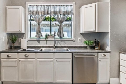 Casa en venta en Tampa, Florida, 3 dormitorios, 131.74 m2 № 2122081 - foto 18