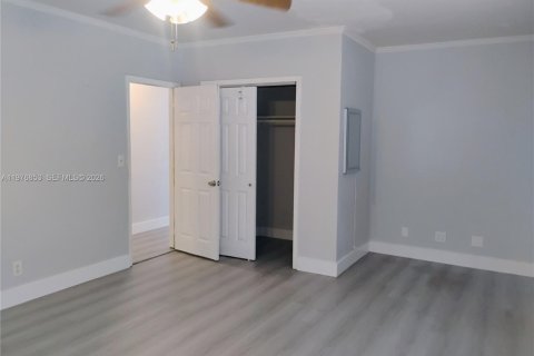 Casa en alquiler en Fort Lauderdale, Florida, 4 dormitorios, 176.14 m2 № 2040995 - foto 16