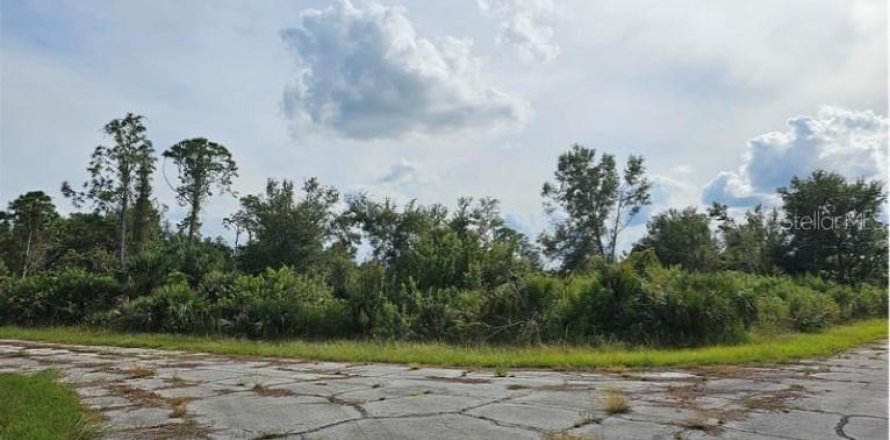 Land in North Port, Florida № 2164940