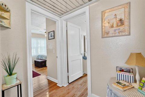 House in Tampa, Florida 2 bedrooms, 90.67 sq.m. № 1886007 - photo 18