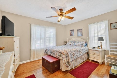 House in Tampa, Florida 2 bedrooms, 90.67 sq.m. № 1886007 - photo 21