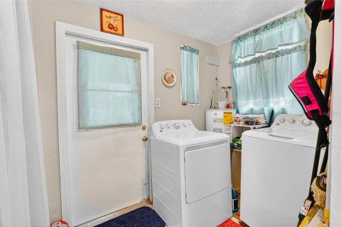 House in Tampa, Florida 2 bedrooms, 90.67 sq.m. № 1886007 - photo 28