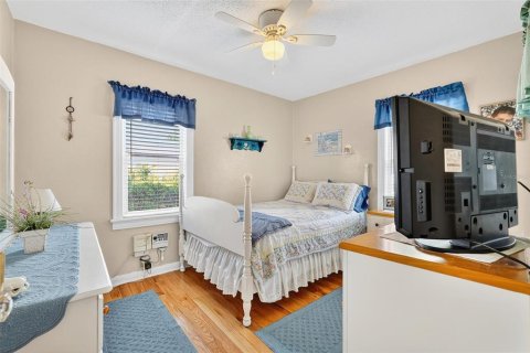 House in Tampa, Florida 2 bedrooms, 90.67 sq.m. № 1886007 - photo 19