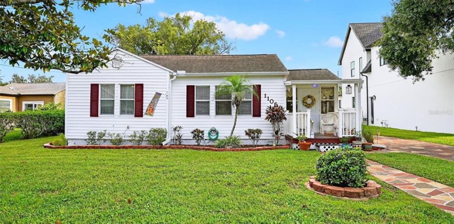 House in Tampa, Florida 2 bedrooms, 90.67 sq.m. № 1886007