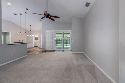 Villa ou maison à louer à Tampa, Floride: 4 chambres, 241.36 m2 № 2092740 - photo 10