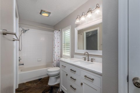Villa ou maison à louer à Tampa, Floride: 4 chambres, 241.36 m2 № 2092740 - photo 25