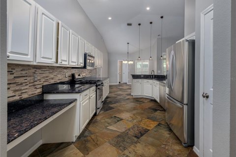 Villa ou maison à louer à Tampa, Floride: 4 chambres, 241.36 m2 № 2092740 - photo 12