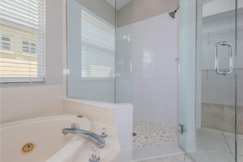 Villa ou maison à louer à Tampa, Floride: 4 chambres, 241.36 m2 № 2092740 - photo 19