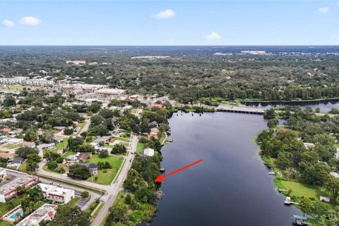 Купить земельный участок в Темпл-Террас, Флорида № 1905692 - фото 20