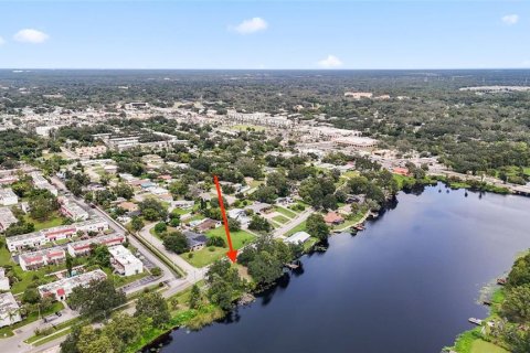 Купить земельный участок в Темпл-Террас, Флорида № 1905692 - фото 19