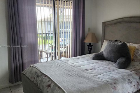 Condominio en venta en Tamarac, Florida, 2 dormitorios, 76.83 m2 № 1726645 - foto 17