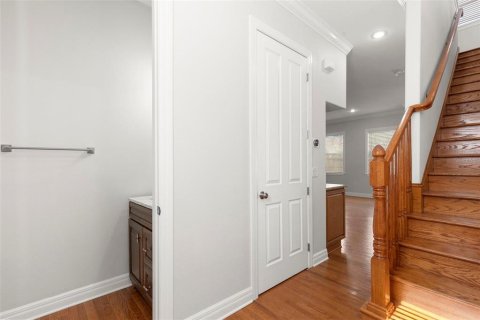 Townhouse in Tampa, Florida 2 bedrooms, 186.18 sq.m. № 2198554 - photo 19