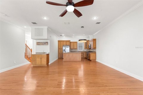 Townhouse in Tampa, Florida 2 bedrooms, 186.18 sq.m. № 2198554 - photo 17