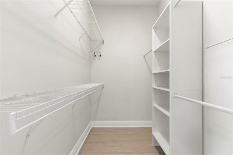 Townhouse in Tampa, Florida 2 bedrooms, 186.18 sq.m. № 2198554 - photo 29