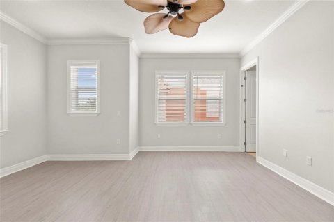 Townhouse in Tampa, Florida 2 bedrooms, 186.18 sq.m. № 2198554 - photo 24
